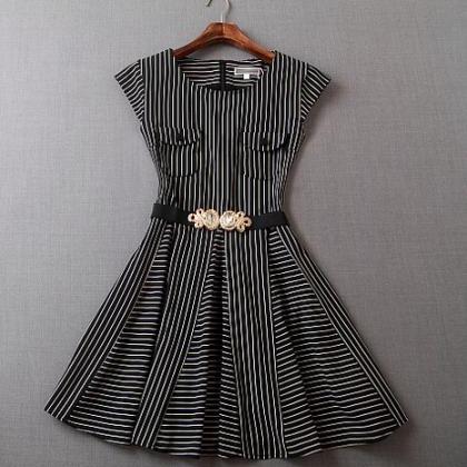 Fashion Round Neck Striped Dress 3498048 on Luulla